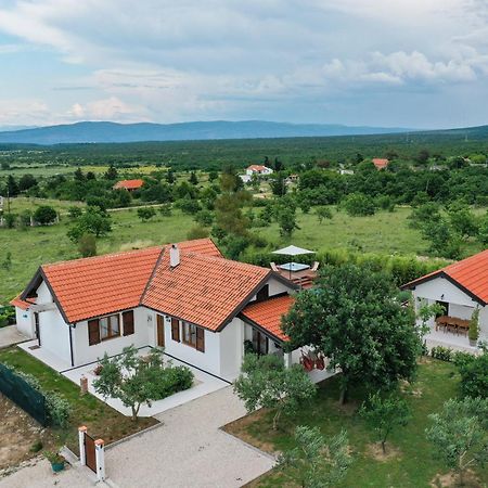 Villa Ena With Pool & Jacuzzi Donji Kasic Exterior foto