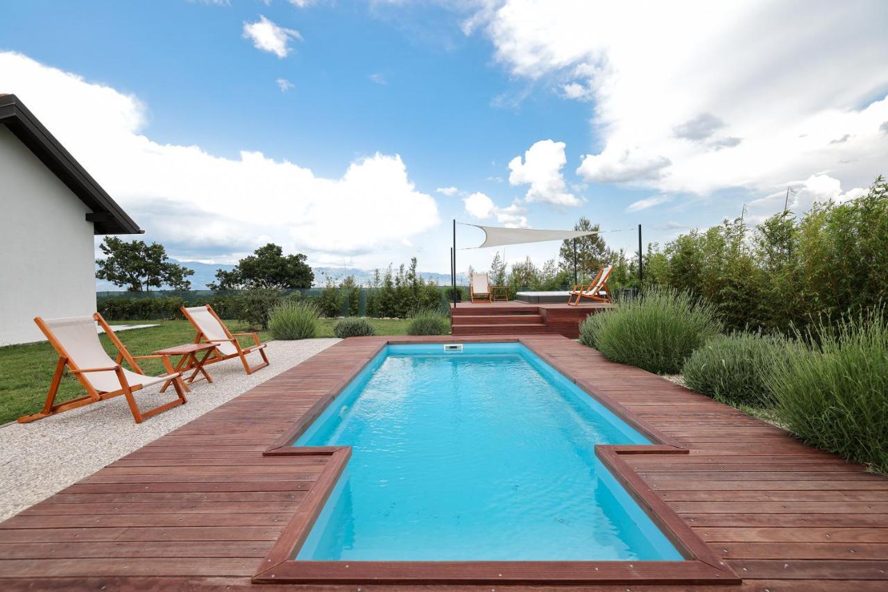 Villa Ena With Pool & Jacuzzi Donji Kasic Exterior foto