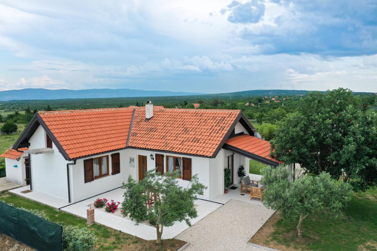 Villa Ena With Pool & Jacuzzi Donji Kasic Exterior foto