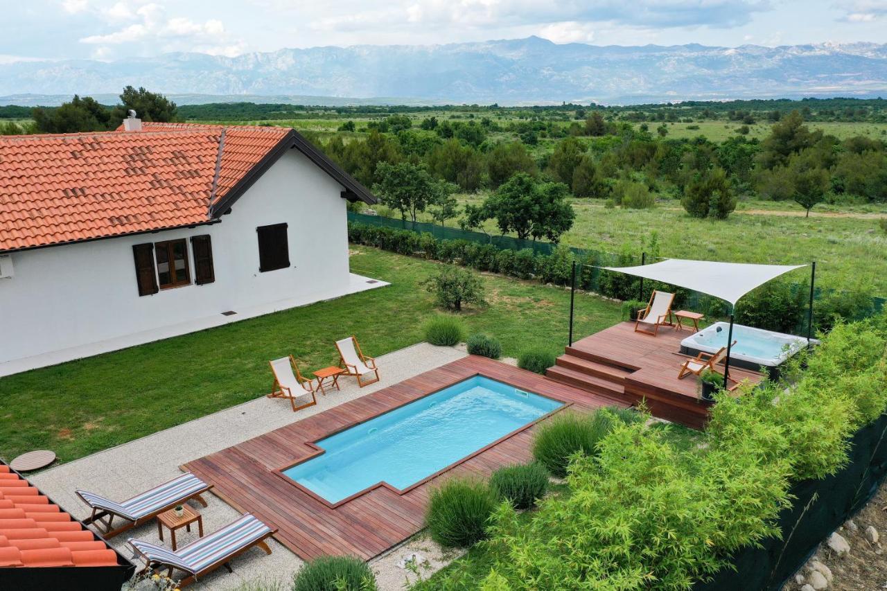 Villa Ena With Pool & Jacuzzi Donji Kasic Exterior foto