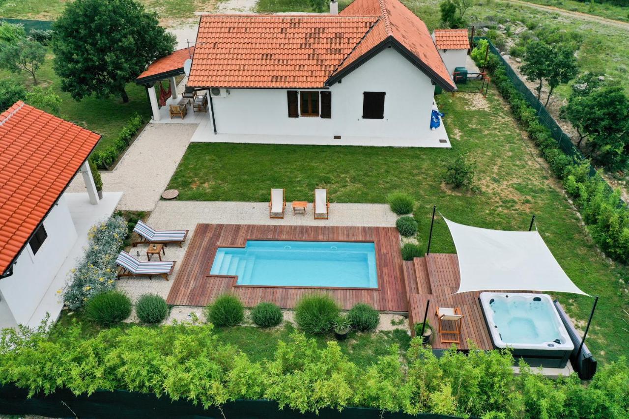 Villa Ena With Pool & Jacuzzi Donji Kasic Exterior foto