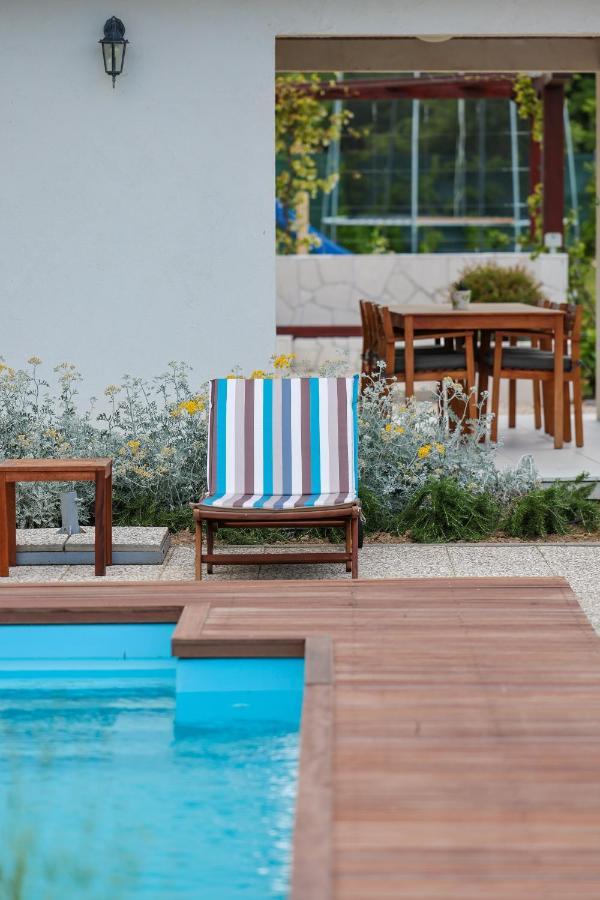 Villa Ena With Pool & Jacuzzi Donji Kasic Exterior foto