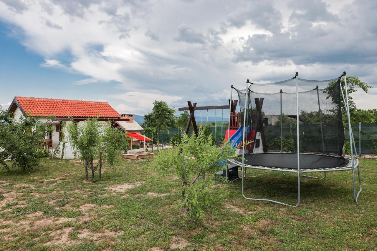 Villa Ena With Pool & Jacuzzi Donji Kasic Exterior foto