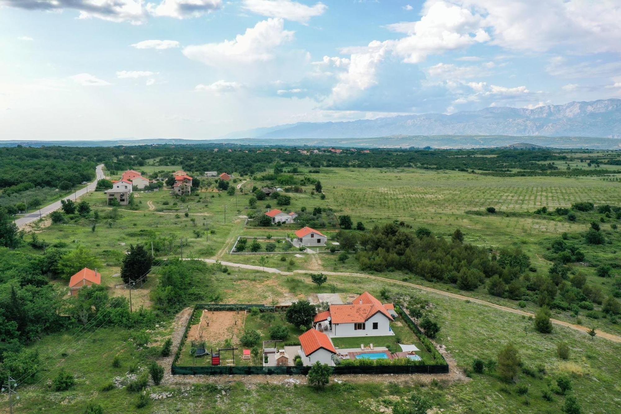 Villa Ena With Pool & Jacuzzi Donji Kasic Exterior foto